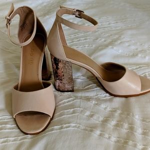 Pink Milia Hammered Block Heel Sandals | 7.5